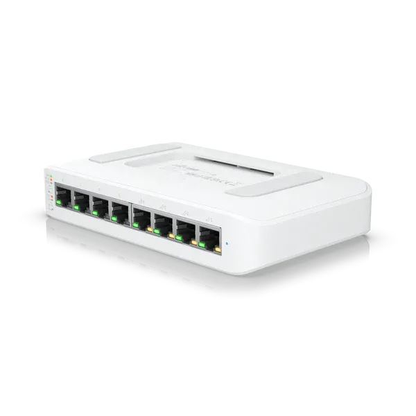 USW-Lite-8-PoE_007_grande.webp